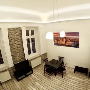 Homelike Luxury Flat On Gyulai Pál , Budapest Ungheria